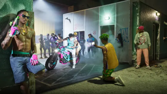 Interior de la tienda PTT con una moto y varios personajes.